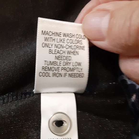 Black and Silver Velour Top PXL Pleated Front 3/4 Sleeve Baby Doll Blouse. - Picture 9 of 11